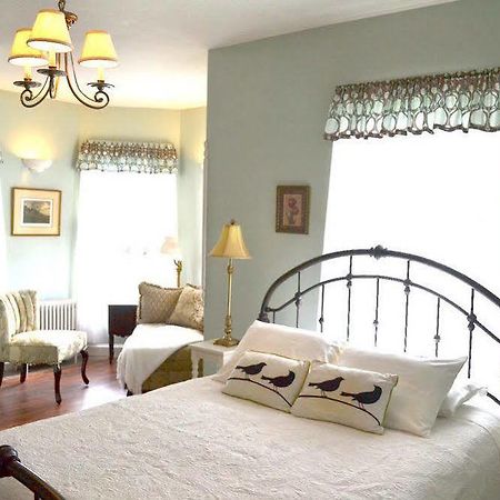 The Bell House Inn Glens Falls Eksteriør bilde