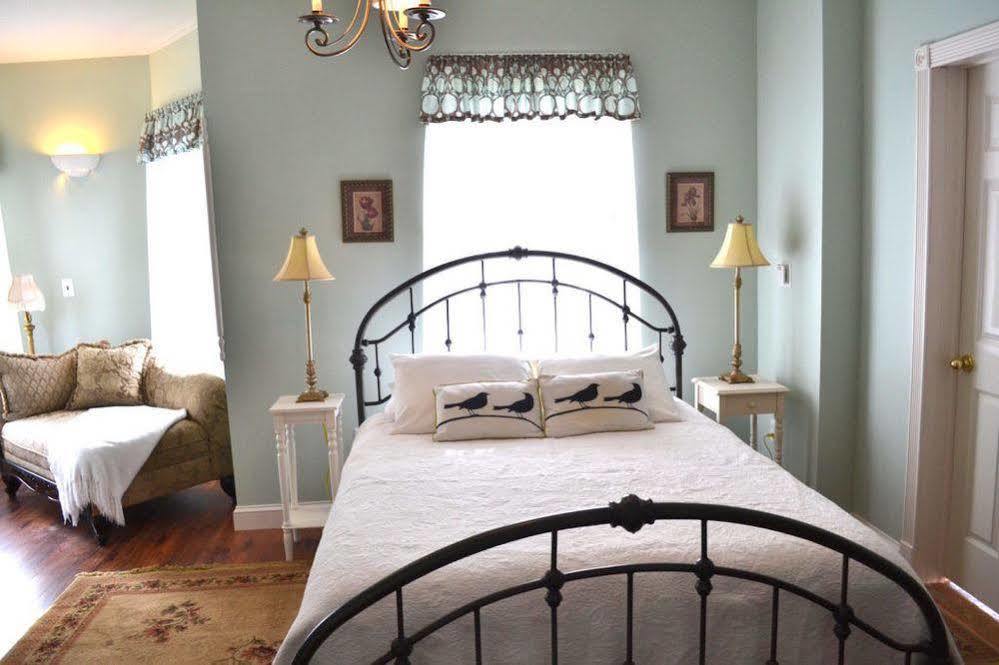 The Bell House Inn Glens Falls Eksteriør bilde