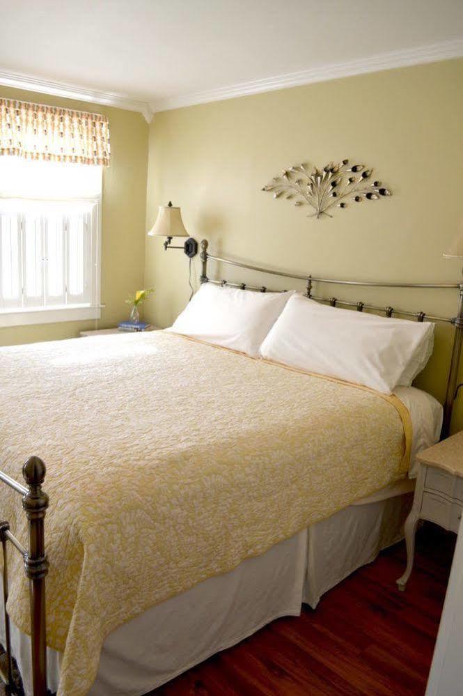 The Bell House Inn Glens Falls Eksteriør bilde
