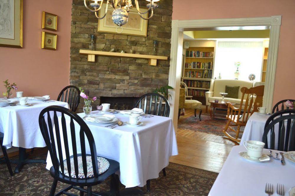 The Bell House Inn Glens Falls Eksteriør bilde