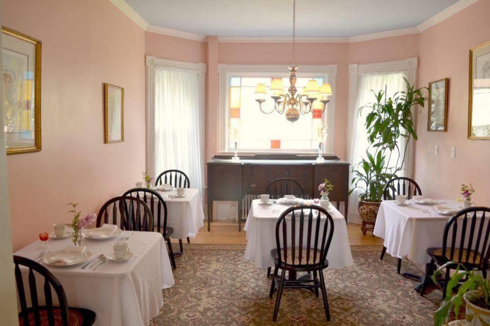 The Bell House Inn Glens Falls Eksteriør bilde